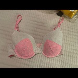 Victoria’s Secret lined perfect coverage size 36C